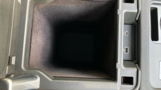 Land Rover Discovery 3.0 D300 Dynamic SE 5dr Auto Diesel Station Wagon